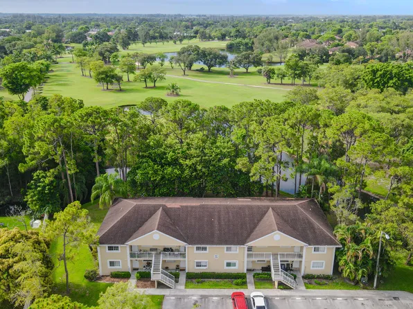 2007 Palm Beach Trace Drive #2007, Royal Palm Beach, FL 33411