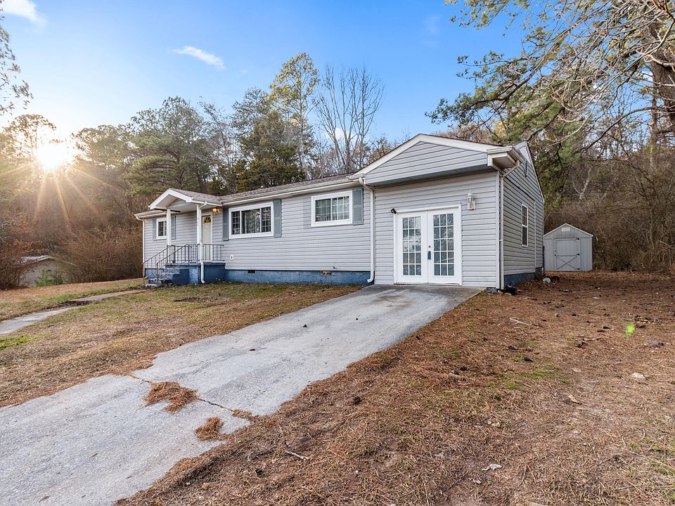 2nd image of 1609 Carousel Rd