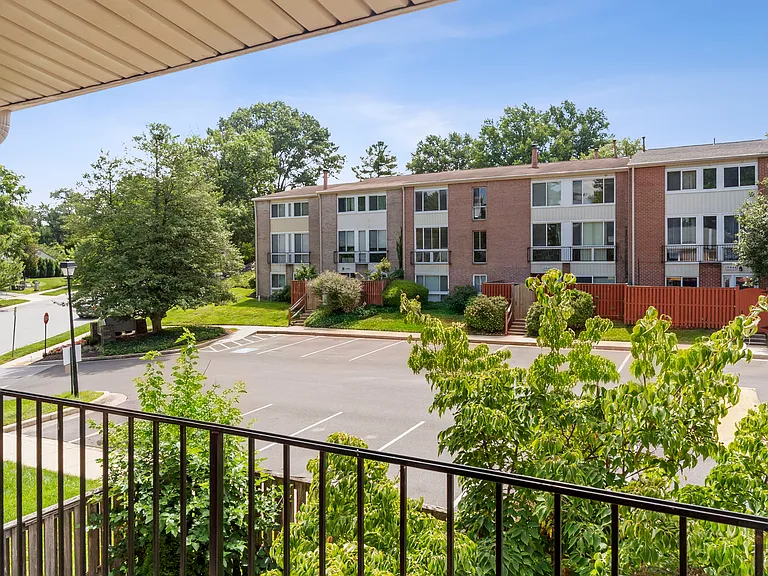10650 Green Mountain Cir — Photo 32
