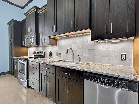 3rd image of 3847 Tupelo Ln #A