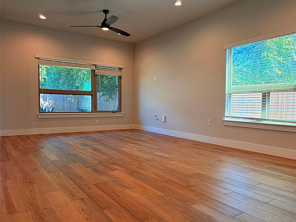 2nd image of 3411 Willow Springs Rd #B