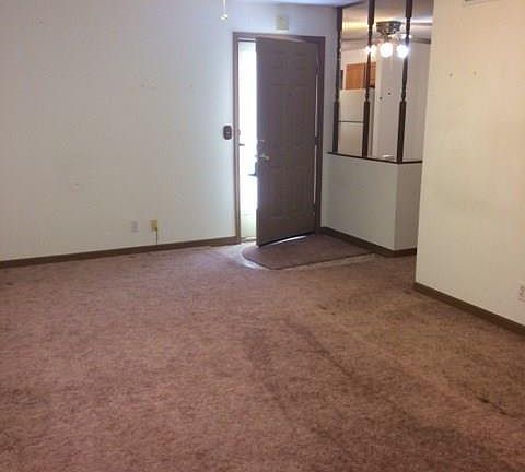 5th image of 210 NE Pine Ln