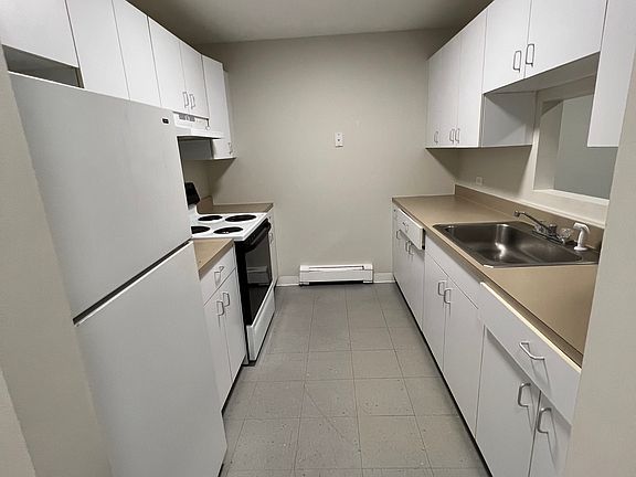 5th image of 119 Pacific St #202