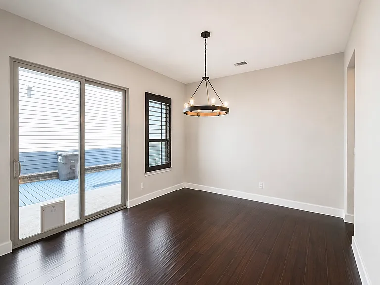 1053 Emil Pl — Photo 12