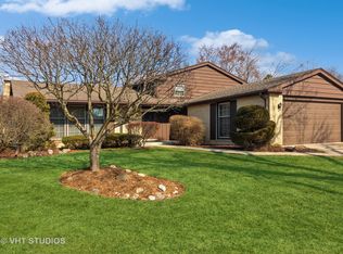 714 E Hackberry Dr, Arlington Heights, IL 60004