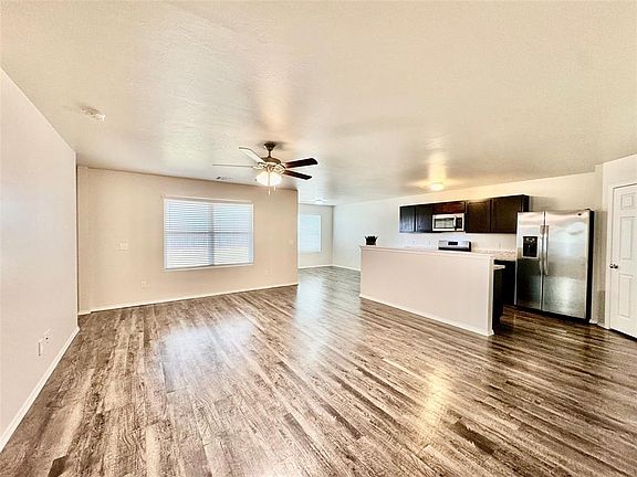 5th image of 4121 Umbria Rd