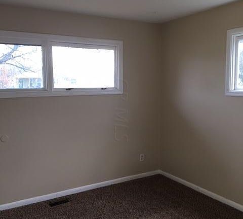 4th image of 1755 S Eastbrook Dr