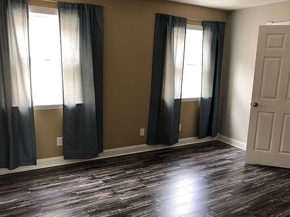 2nd image of 403 Chandler Ave