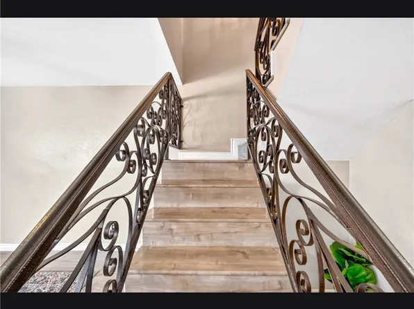 1097 Santo Antonio Dr APT 54, Colton, CA 92324