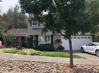21960 Oaknoll Ct, Cupertino, CA 95014