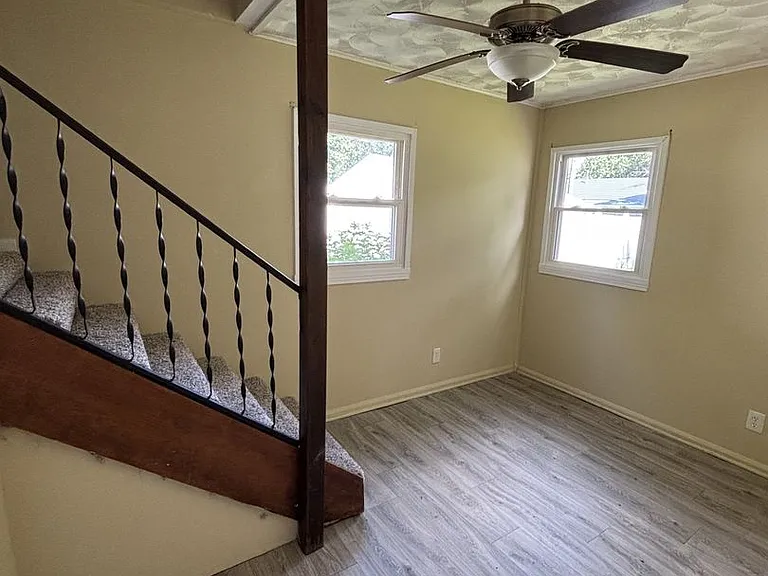 228 Arcadia Dr — Photo 9