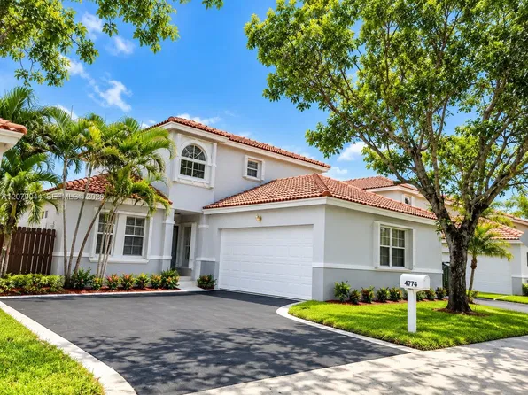 4774 NW 5th Pl, Coconut Creek, FL 33063