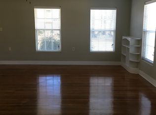 903 S College St, Stuttgart, AR 72160