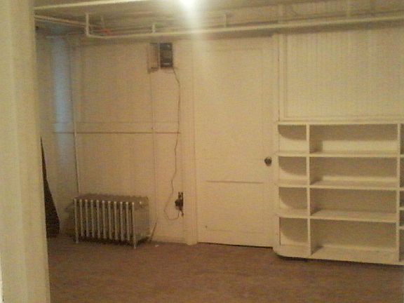 Mstr Brm, shlvs and W/I clos