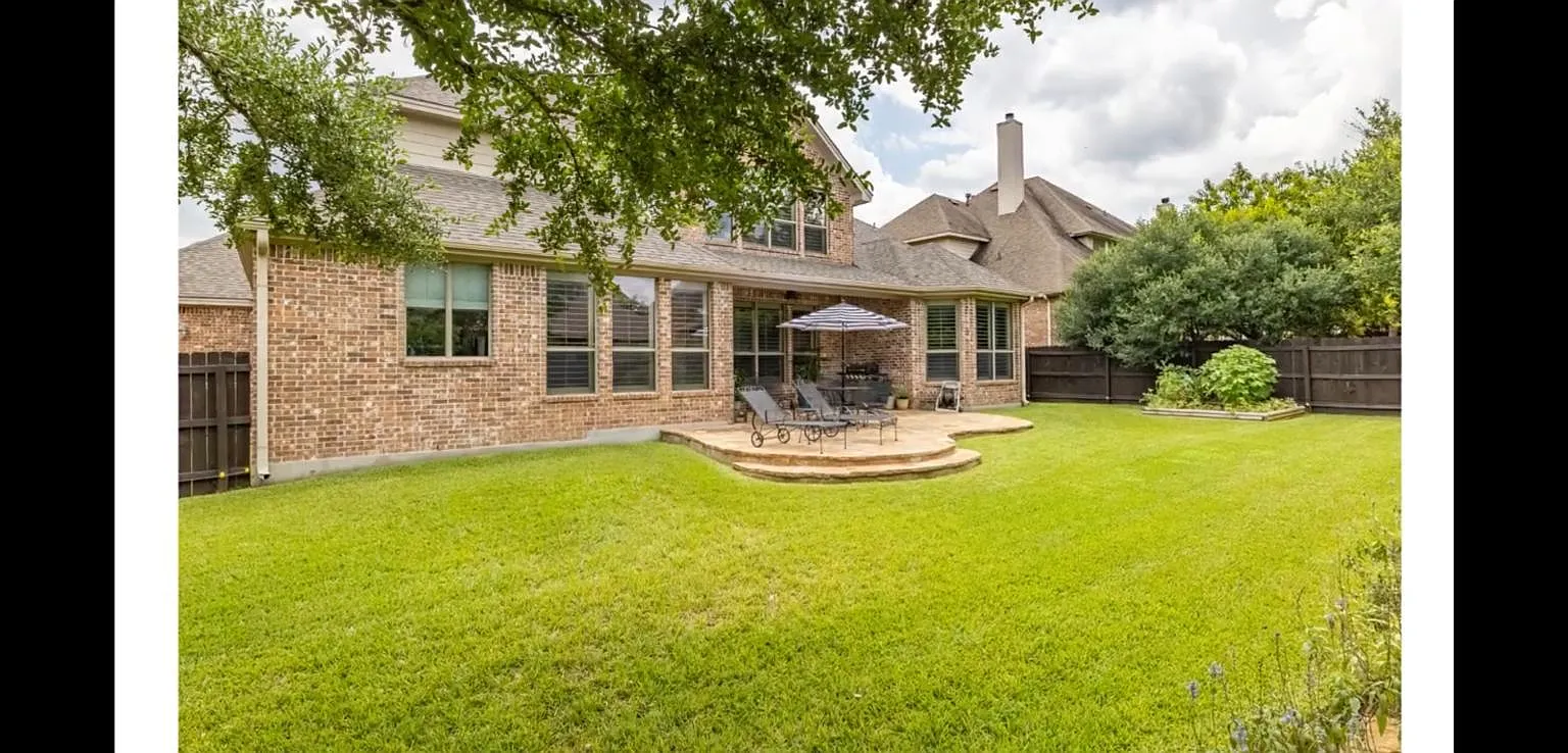 4 bed, 3.5 bath, 3877 sqft, $3,500 — Photo 3