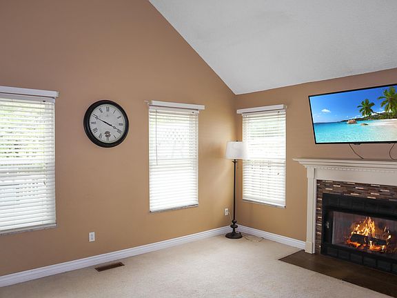 3rd image of 3314 Parkbrook Dr