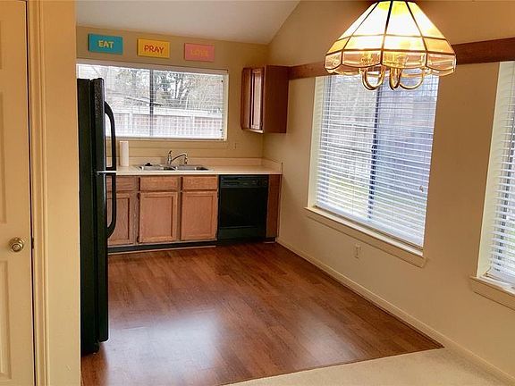 4th image of 18503 Glen Briar Ln