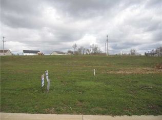 6818 Valley View Ct NW, Cedar Rapids, IA 52405