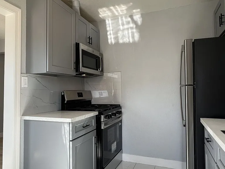938 Temple Ave #1 — Photo 9