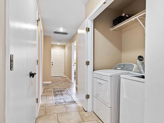 2nd image of 6299 W Milliken Bnd