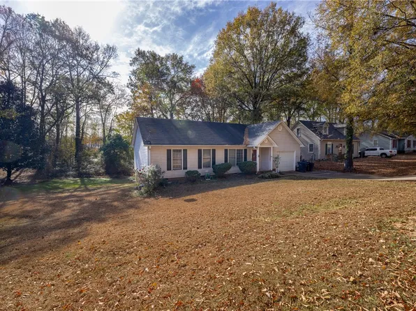 415 Mayfield Dr, Anderson, SC 29625