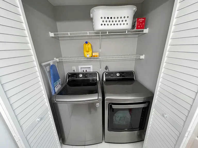 1 SW Osceola St #9 — Photo 16