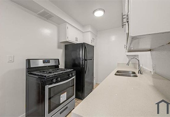2nd image of 1946 W Florence Ave #6