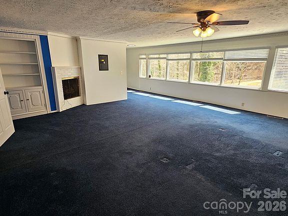 5th image of 34 Landfair Ln