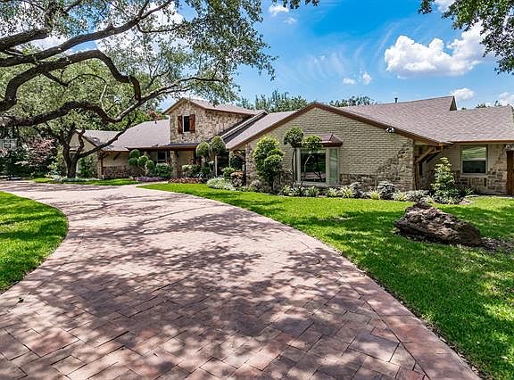 2nd image of 6858 Meadowcreek Dr