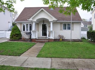 2497 Mermaid Ave, Wantagh, NY 11793