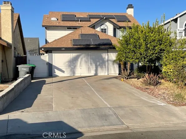 128 Pinetree Dr, Perris, CA 92571