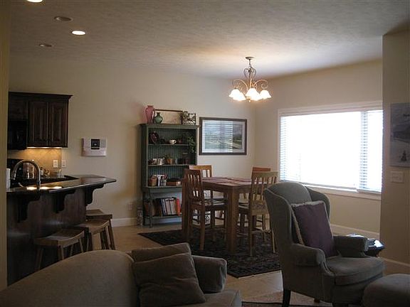 Open Eating Area