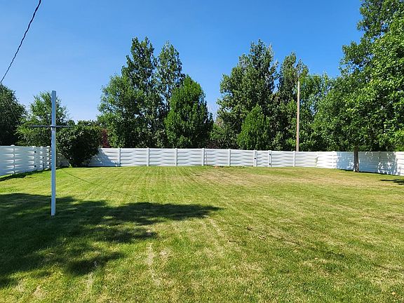 3rd image of 105 Osborn Dr