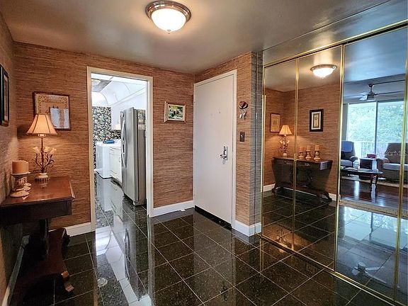 4th image of 1719 NW 23rd Ave #Penthouse D-6