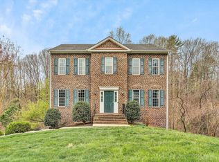 6104 Roselawn Rd, Roanoke, VA 24018