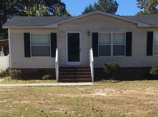 50 Tryon Ct E, Spring Lake, NC 28390