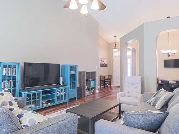 4th image of 11164 Riverbend Dr