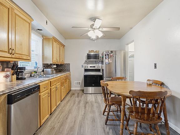 5th image of 2985 Brunswick St