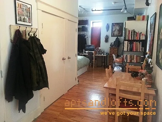 Rented by aptsandlofts.com | media 31