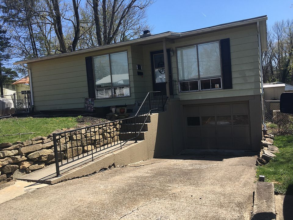1st image of 452 Hillview Dr