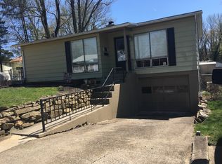 452 Hillview Dr, Morgantown, WV