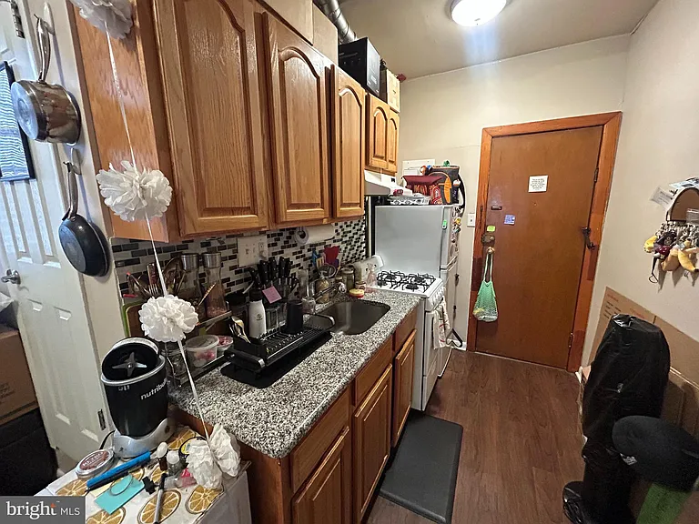 152 N 21st St #2R — Photo 4