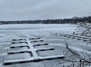 565 Marina St, Wauconda, IL 60084