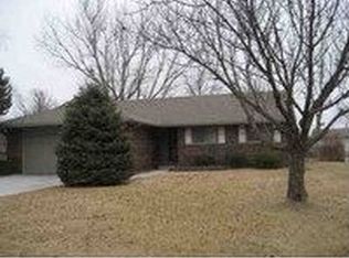 3318 N Pershing St, Hutchinson, KS 67502