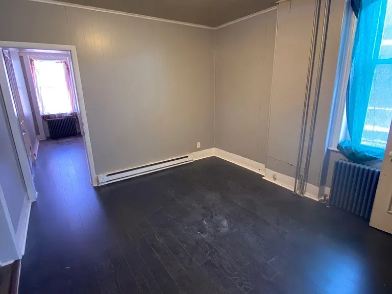 101 N George St #1 — Photo 8