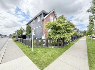 19682 75a Ave, Langley, BC V2Y1S1