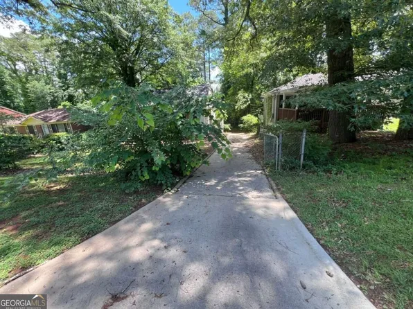 2096 Dellwood Pl, Decatur, GA 30032