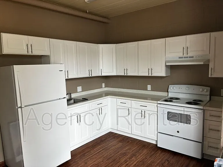1407 Pensacola St #407 — Photo 5