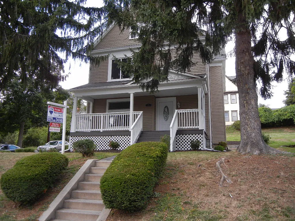 74 N Emily St photo 1