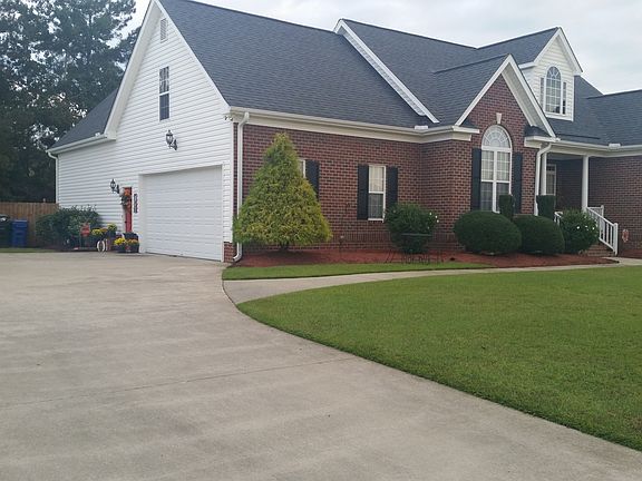 3rd image of 521 Williamston Dr